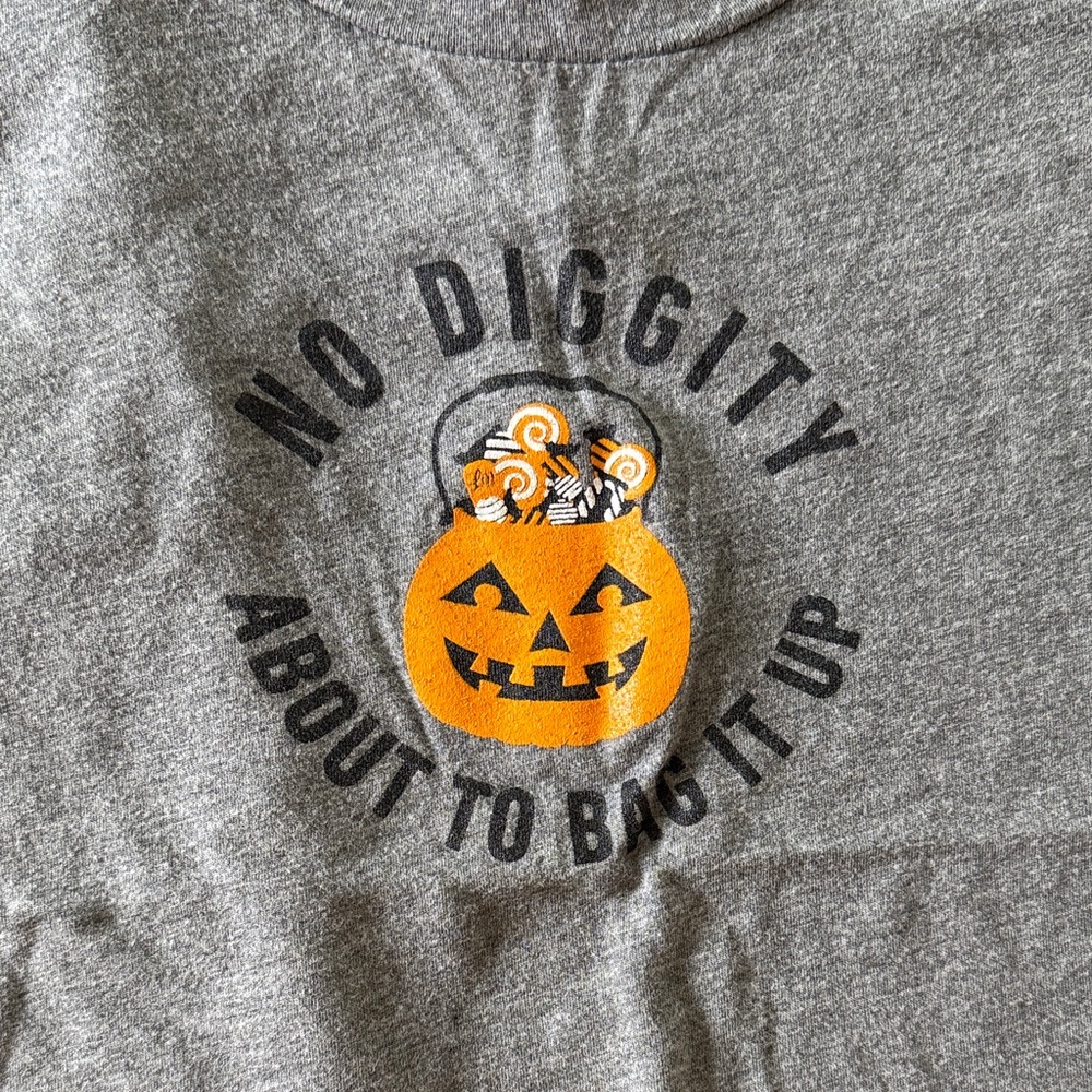 5T Small Shop Halloween Tees - Picture 2 of 5
